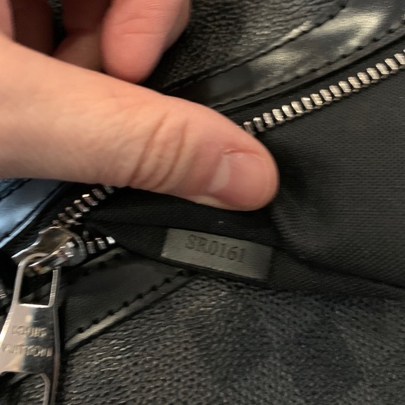 Auth Louis Vuitton Damier graphite Mick GM unisex - Picture 5 of 7